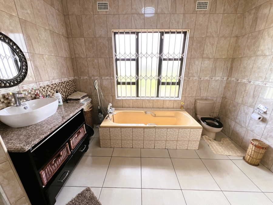 7 Bedroom Property for Sale in Panorama KwaZulu-Natal