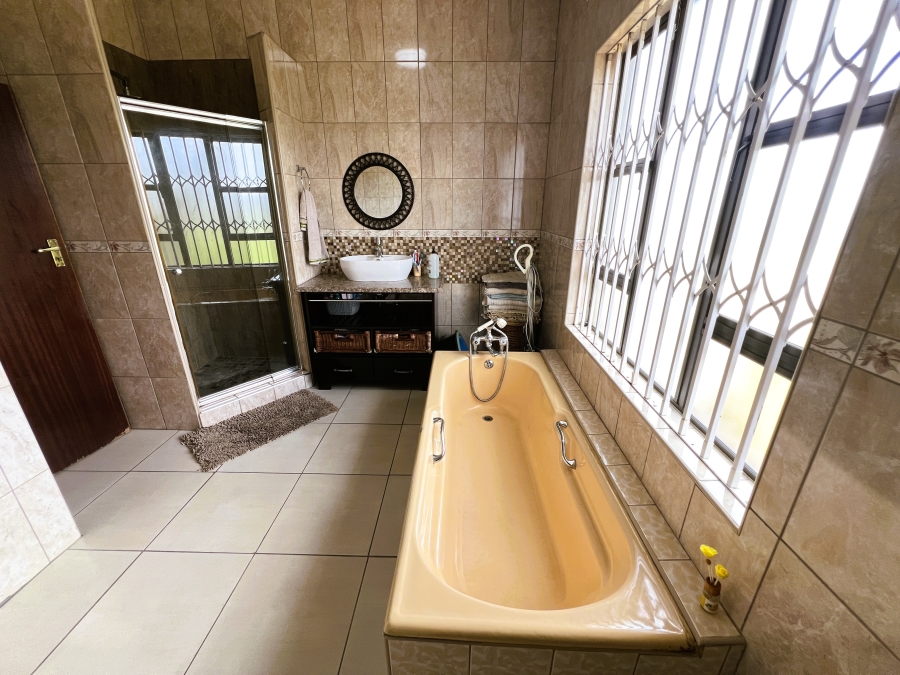 7 Bedroom Property for Sale in Panorama KwaZulu-Natal