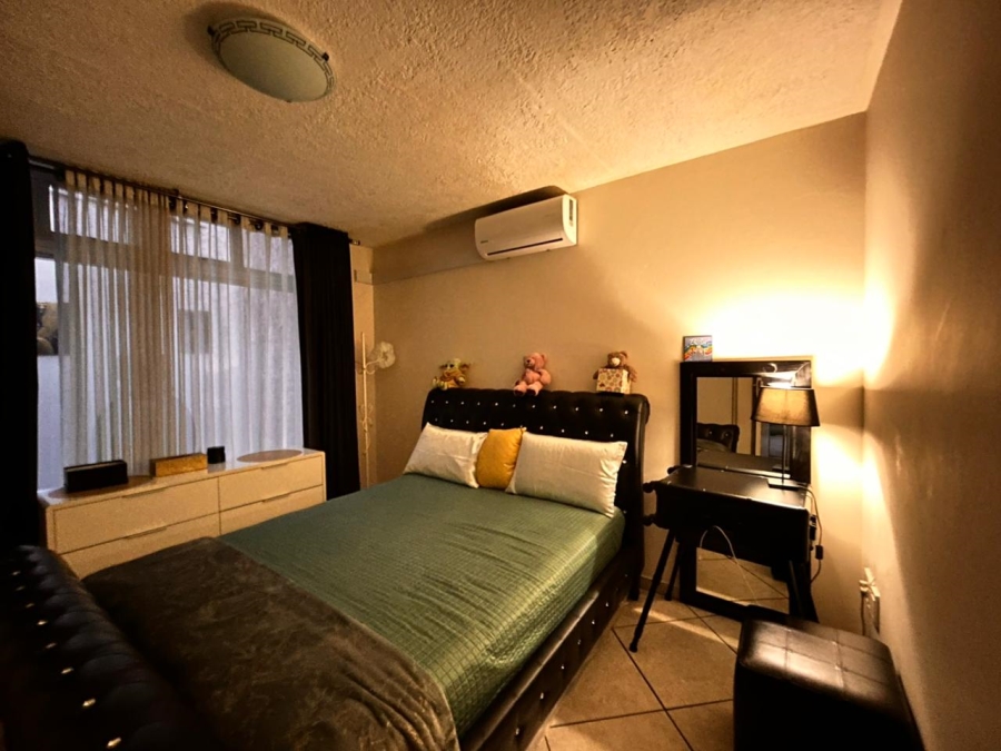 4 Bedroom Property for Sale in Meer En See KwaZulu-Natal