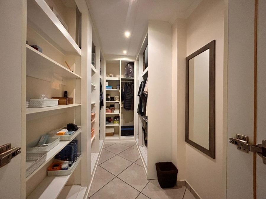 4 Bedroom Property for Sale in Meer En See KwaZulu-Natal