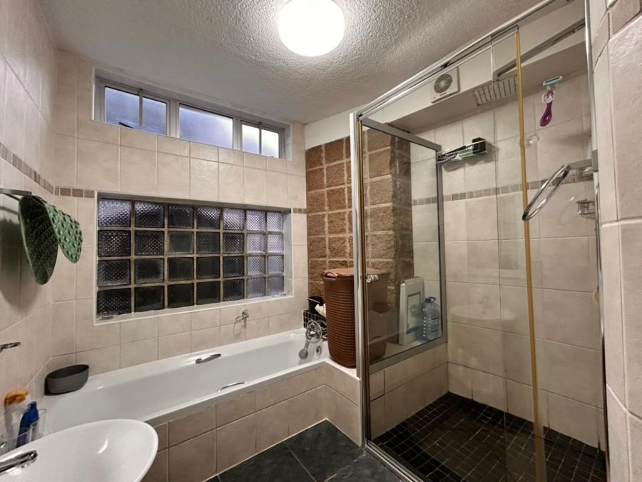4 Bedroom Property for Sale in Meer En See KwaZulu-Natal