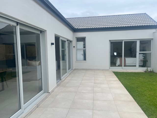 To Let 2 Bedroom Property for Rent in Sheffield Beach KwaZulu-Natal