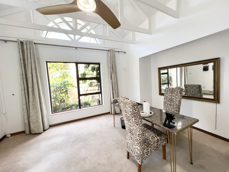 5 Bedroom Property for Sale in Meer En See KwaZulu-Natal