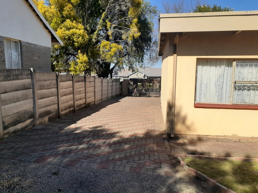 4 Bedroom Property for Sale in Sunnyridge KwaZulu-Natal