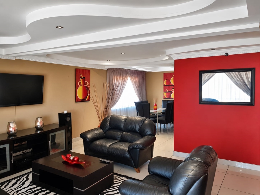 4 Bedroom Property for Sale in Sunnyridge KwaZulu-Natal