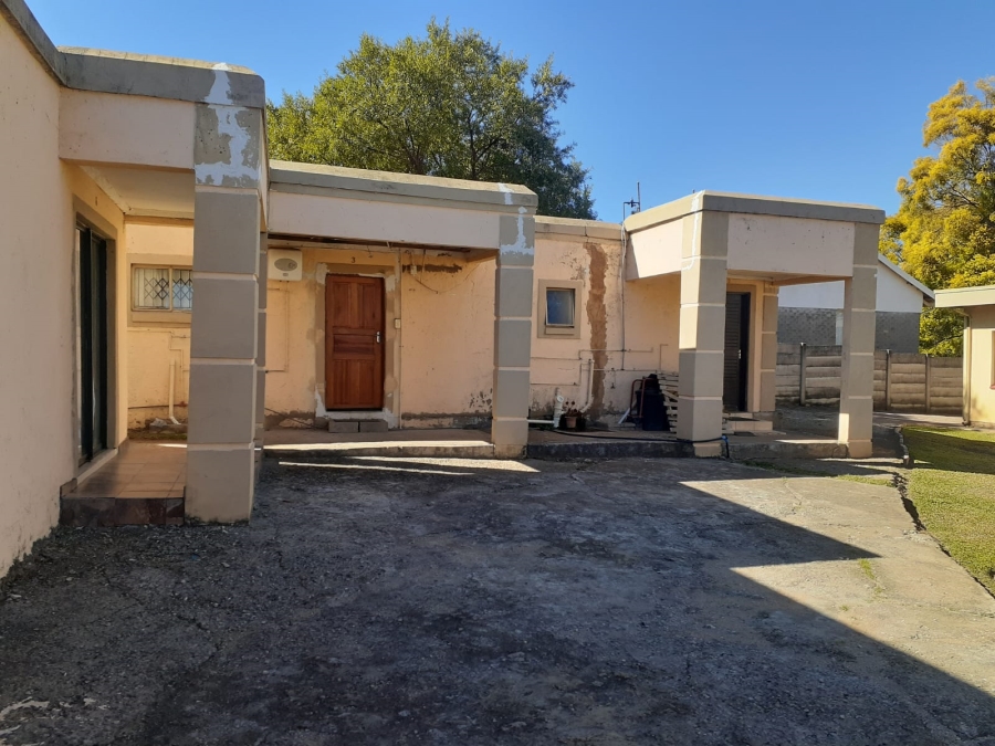 4 Bedroom Property for Sale in Sunnyridge KwaZulu-Natal