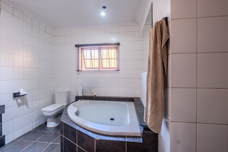 4 Bedroom Property for Sale in Glen Hills KwaZulu-Natal