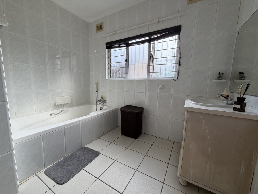 3 Bedroom Property for Sale in Scottburgh South KwaZulu-Natal