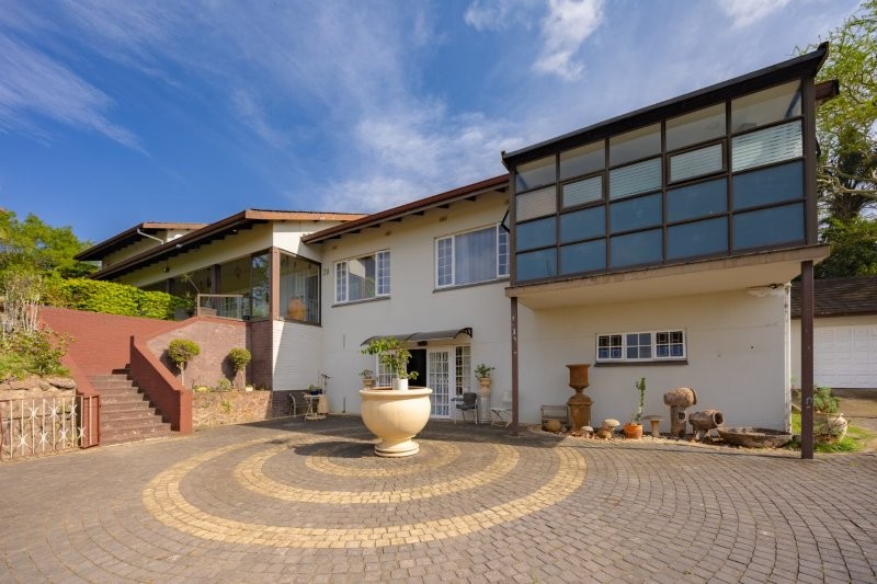 4 Bedroom Property for Sale in Cowies Hill KwaZulu-Natal