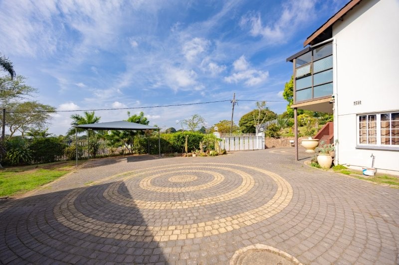 4 Bedroom Property for Sale in Cowies Hill KwaZulu-Natal