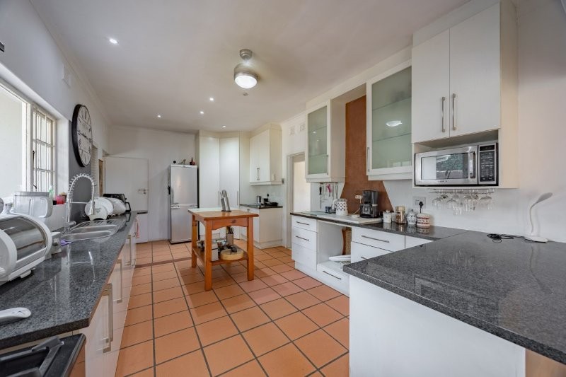 4 Bedroom Property for Sale in Cowies Hill KwaZulu-Natal