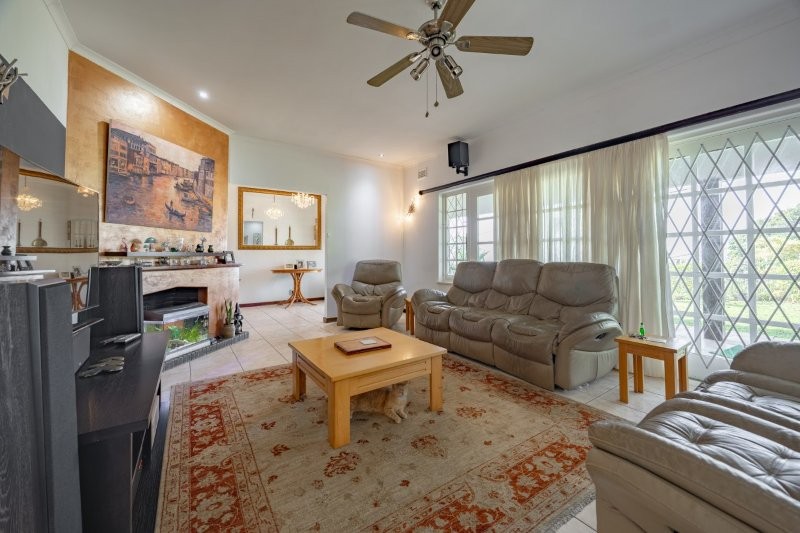 4 Bedroom Property for Sale in Cowies Hill KwaZulu-Natal