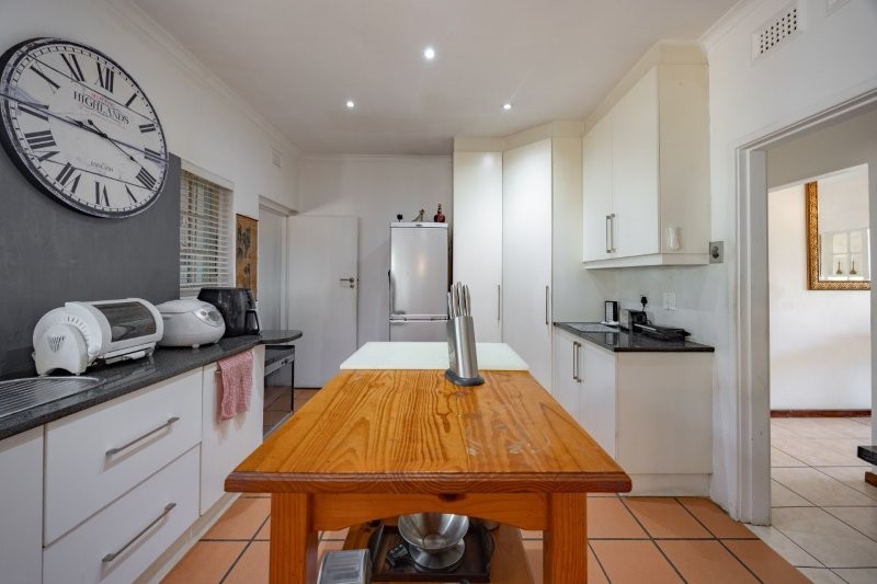 4 Bedroom Property for Sale in Cowies Hill KwaZulu-Natal
