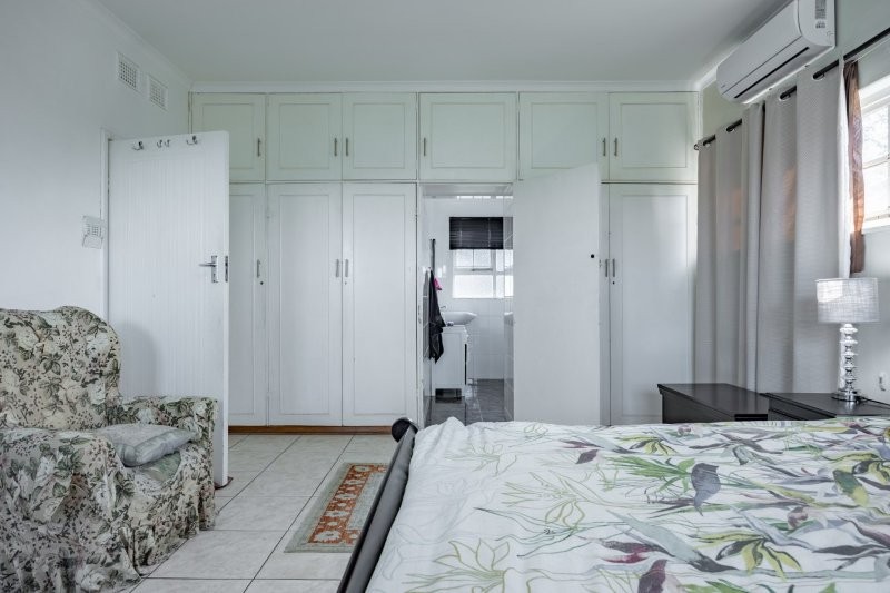 4 Bedroom Property for Sale in Cowies Hill KwaZulu-Natal