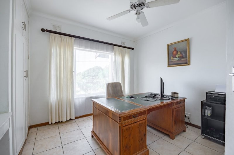 4 Bedroom Property for Sale in Cowies Hill KwaZulu-Natal