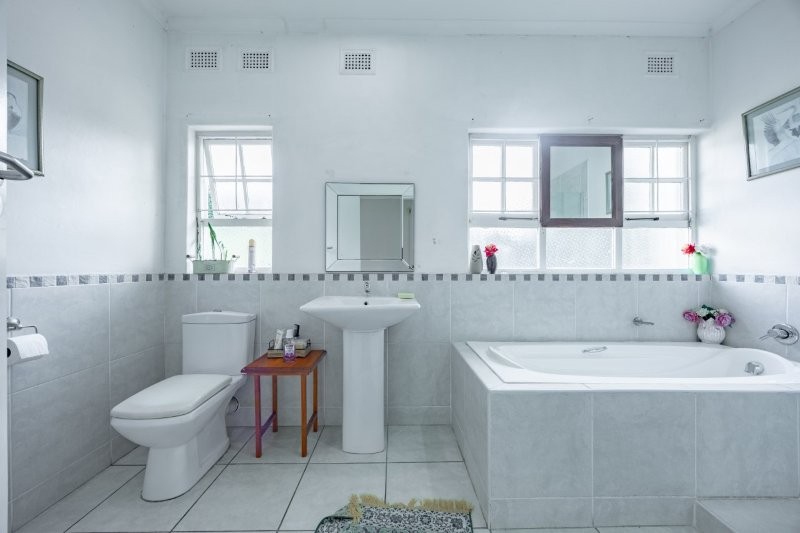 4 Bedroom Property for Sale in Cowies Hill KwaZulu-Natal