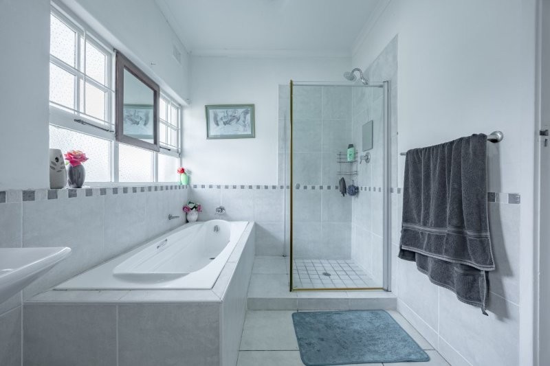 4 Bedroom Property for Sale in Cowies Hill KwaZulu-Natal