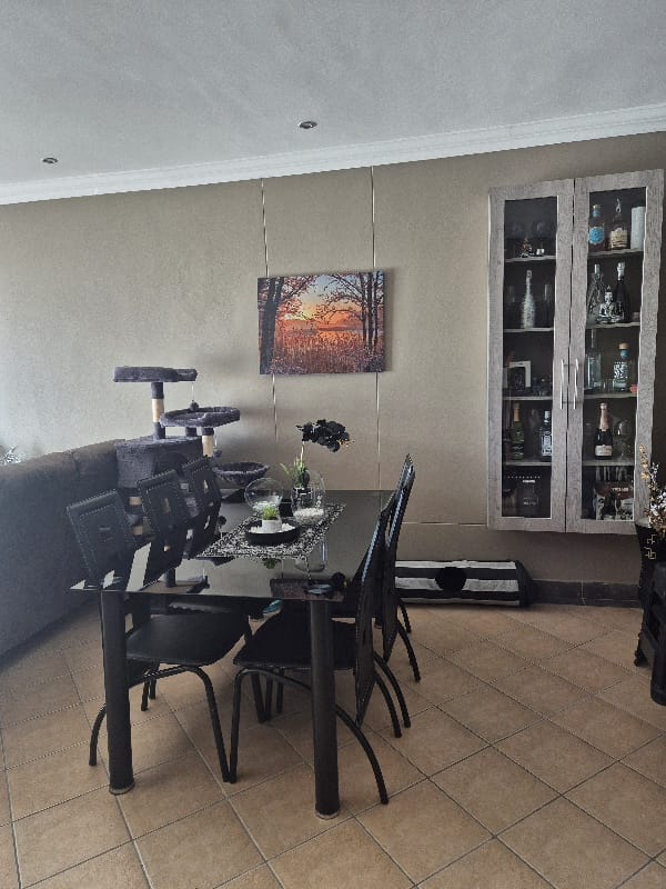 2 Bedroom Property for Sale in Umhlanga Ridge KwaZulu-Natal