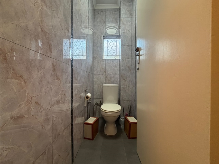 2 Bedroom Property for Sale in Glenwood KwaZulu-Natal