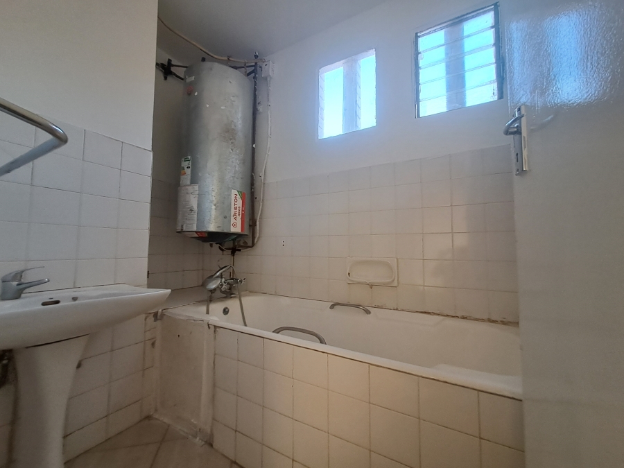 To Let 2 Bedroom Property for Rent in Overport KwaZulu-Natal