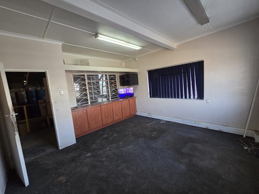 To Let Commercial Property for Rent in New Germany KwaZulu-Natal