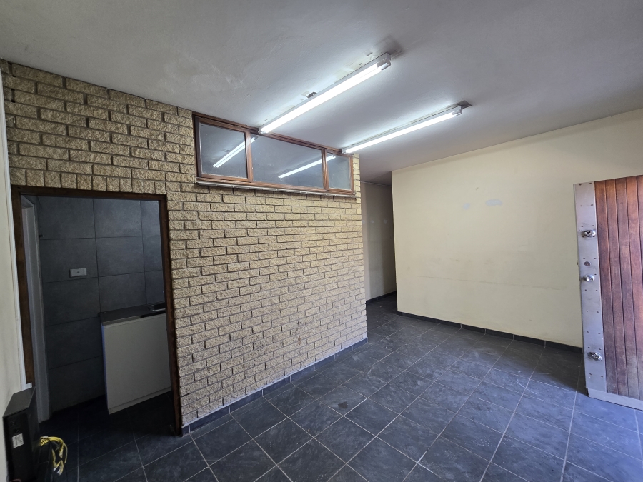 To Let Commercial Property for Rent in New Germany KwaZulu-Natal