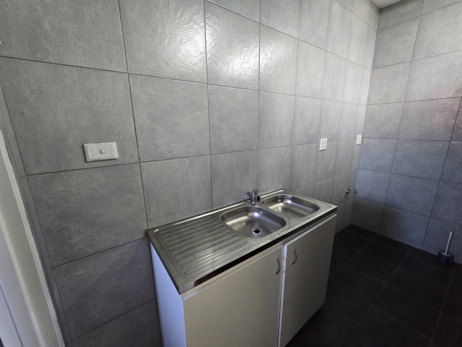 To Let Commercial Property for Rent in New Germany KwaZulu-Natal