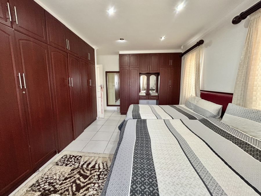 5 Bedroom Property for Sale in Parkside KwaZulu-Natal
