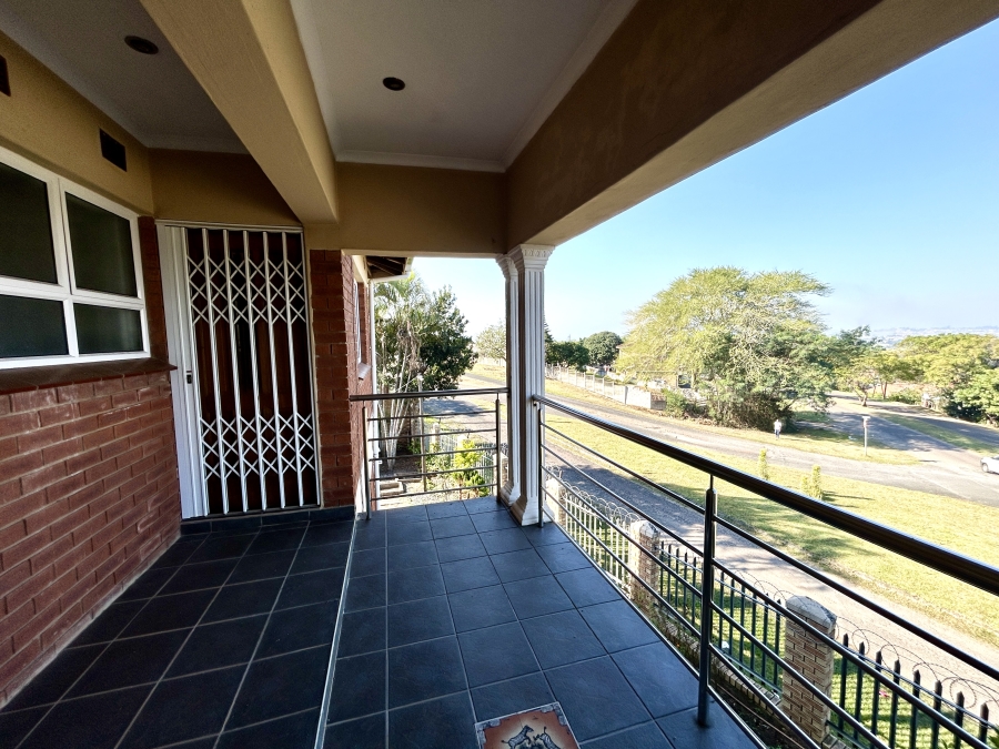5 Bedroom Property for Sale in Parkside KwaZulu-Natal