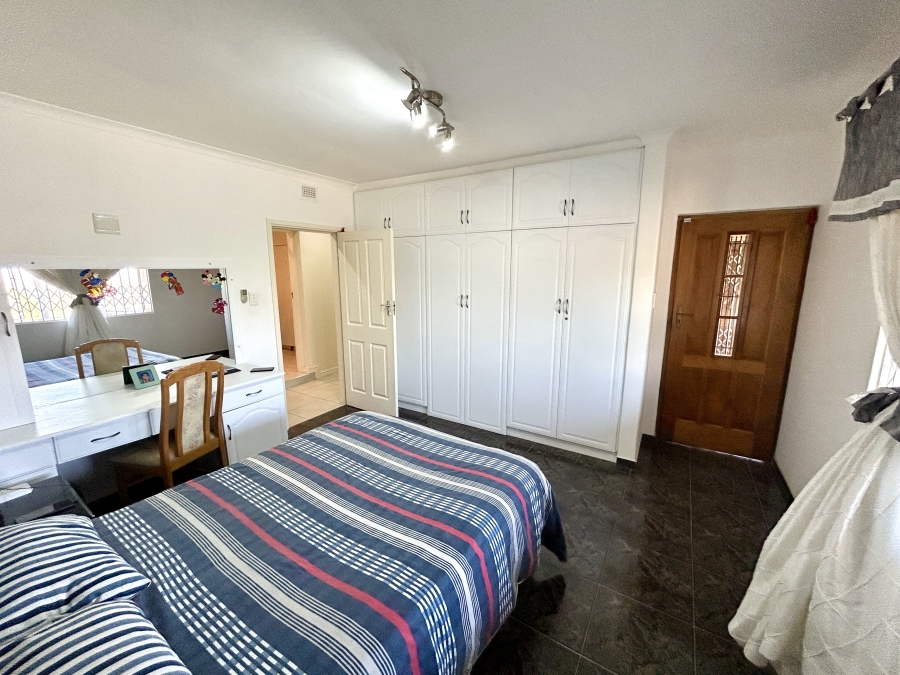 5 Bedroom Property for Sale in Parkside KwaZulu-Natal