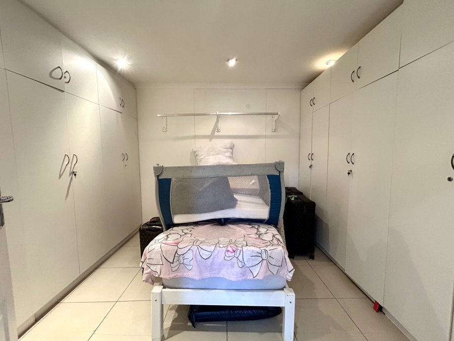 5 Bedroom Property for Sale in Parkside KwaZulu-Natal