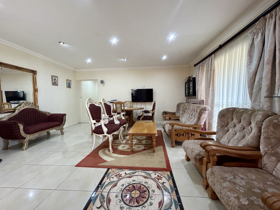 5 Bedroom Property for Sale in Parkside KwaZulu-Natal