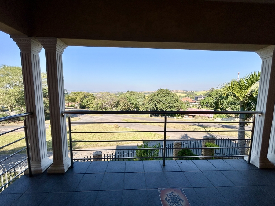 5 Bedroom Property for Sale in Parkside KwaZulu-Natal