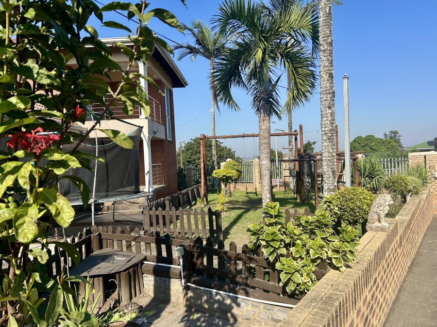 5 Bedroom Property for Sale in Parkside KwaZulu-Natal