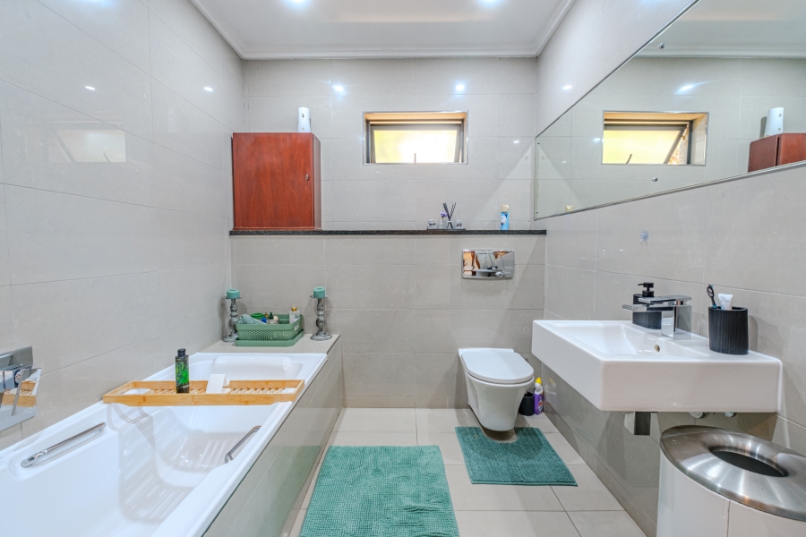 2 Bedroom Property for Sale in Mount Richmore Village Estate KwaZulu-Natal