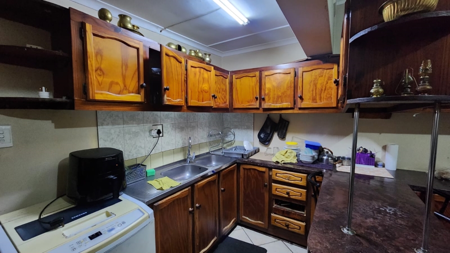 5 Bedroom Property for Sale in Allandale KwaZulu-Natal