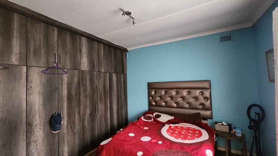 5 Bedroom Property for Sale in Allandale KwaZulu-Natal