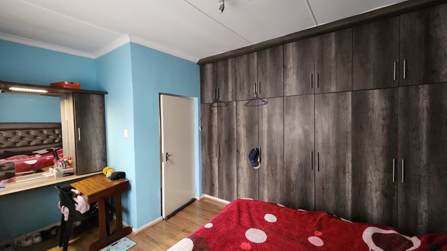 5 Bedroom Property for Sale in Allandale KwaZulu-Natal