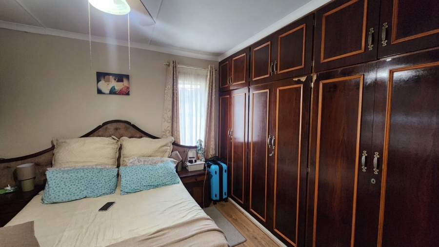 5 Bedroom Property for Sale in Allandale KwaZulu-Natal