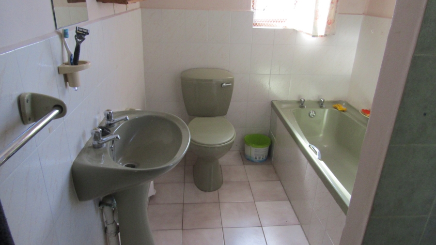 1 Bedroom Property for Sale in Amanzimtoti KwaZulu-Natal