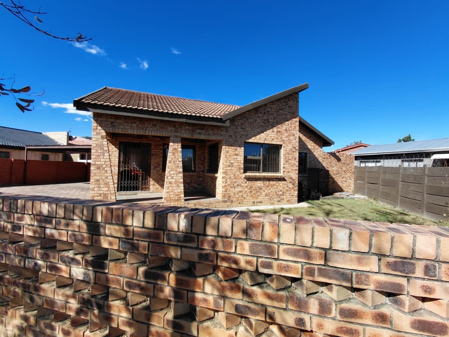 3 Bedroom Property for Sale in Lennoxton KwaZulu-Natal