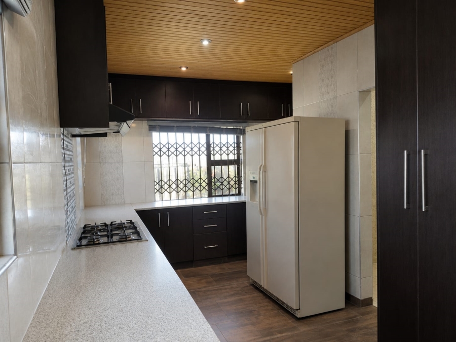 3 Bedroom Property for Sale in Lennoxton KwaZulu-Natal