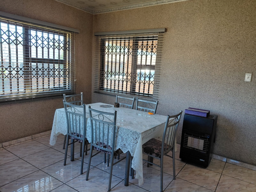 3 Bedroom Property for Sale in Lennoxton KwaZulu-Natal