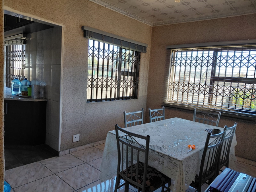 3 Bedroom Property for Sale in Lennoxton KwaZulu-Natal