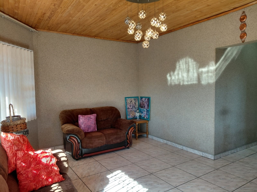 3 Bedroom Property for Sale in Lennoxton KwaZulu-Natal