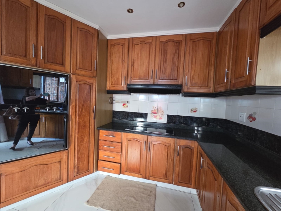 To Let 5 Bedroom Property for Rent in Shallcross KwaZulu-Natal
