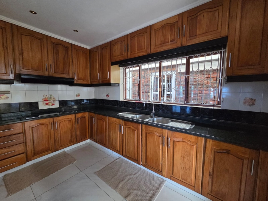 To Let 5 Bedroom Property for Rent in Shallcross KwaZulu-Natal