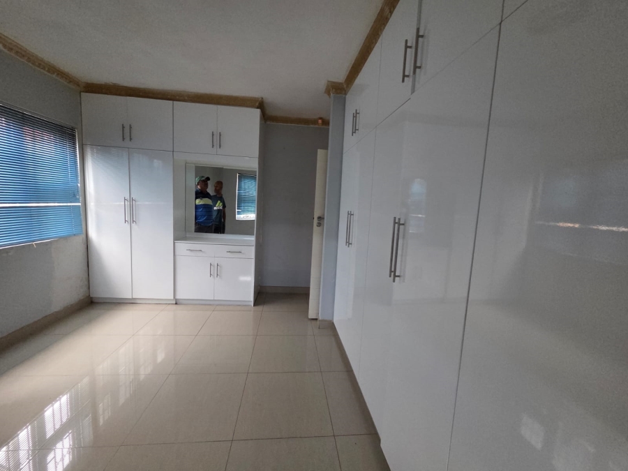 To Let 5 Bedroom Property for Rent in Shallcross KwaZulu-Natal