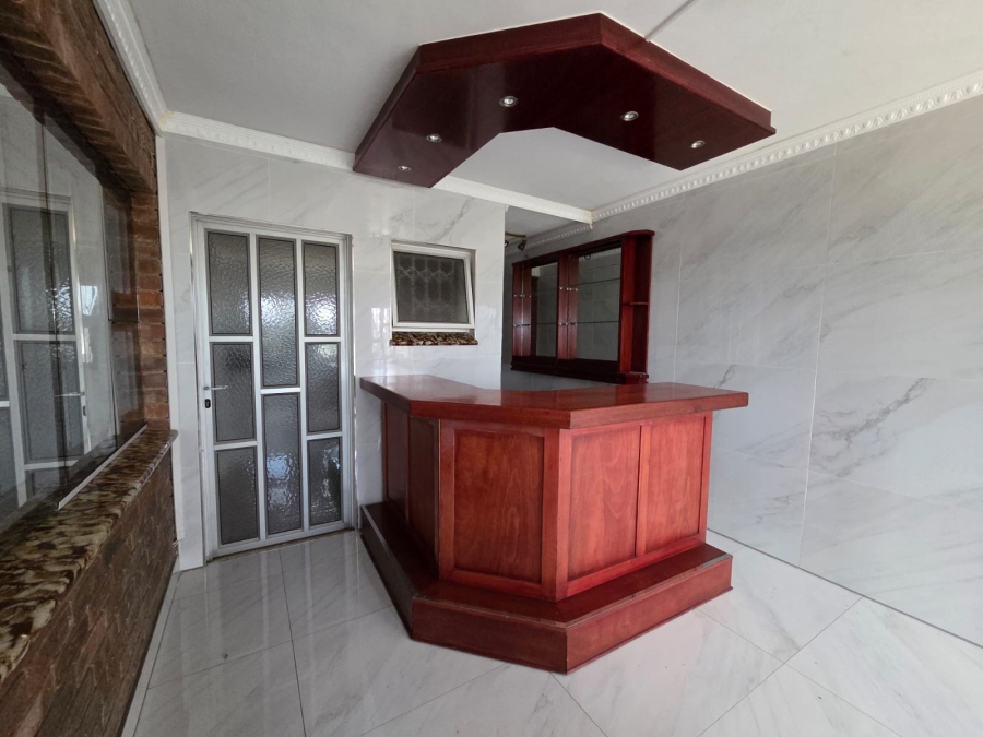 To Let 5 Bedroom Property for Rent in Shallcross KwaZulu-Natal