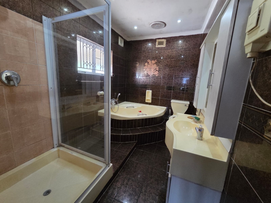 To Let 5 Bedroom Property for Rent in Shallcross KwaZulu-Natal